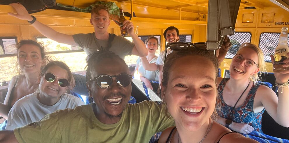 Zuid Afrika in de bus na een wandeling